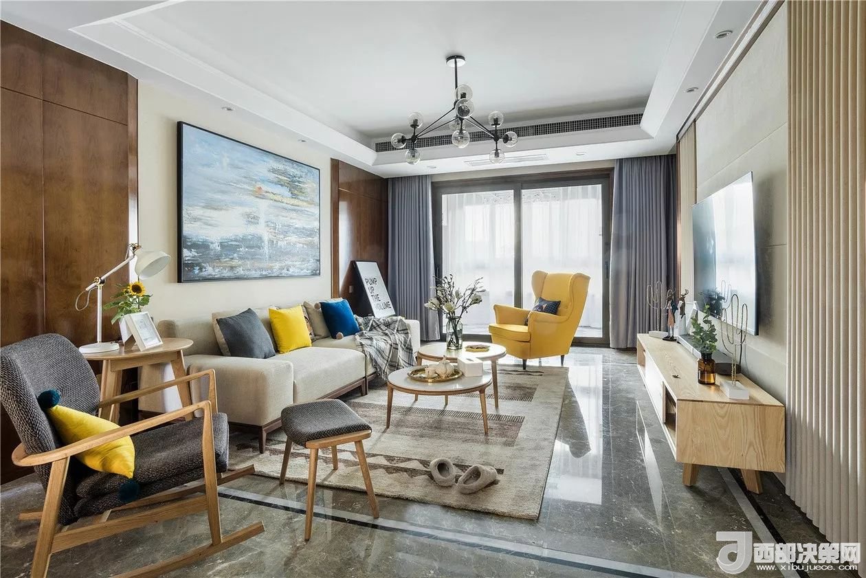 沙發(fā)背景墻選對裝飾畫，才能美了整個客廳空間！