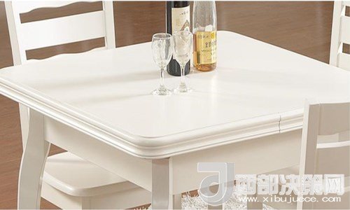 喜歡白色餐桌 但椅子該如何搭配？