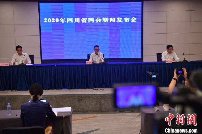 圖為新聞發(fā)布會(huì)現(xiàn)場(chǎng)?！埨?攝