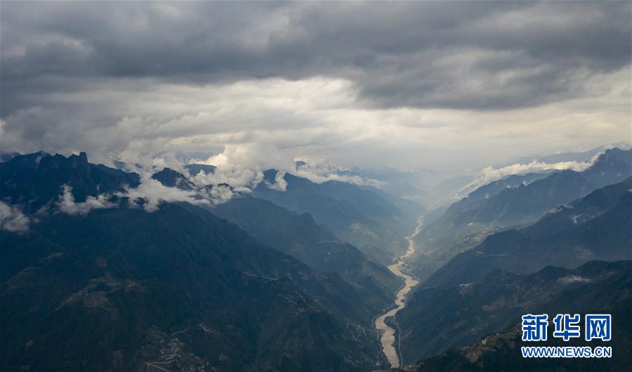 （新華全媒頭條·走向我們的小康生活·圖文互動）（6）綠染云嶺小康路——生態(tài)文明建設(shè)的云南實(shí)踐